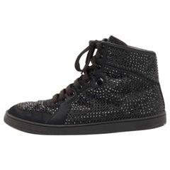 Coda-Turnschuhe aus schwarzem Satin mit Kristallverzierung von Gucci, Größe 39