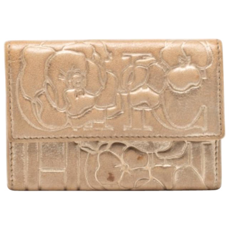 CH Carolina Herrera Gold Floral Embossed Leather Flap Compact Wallet For Sale