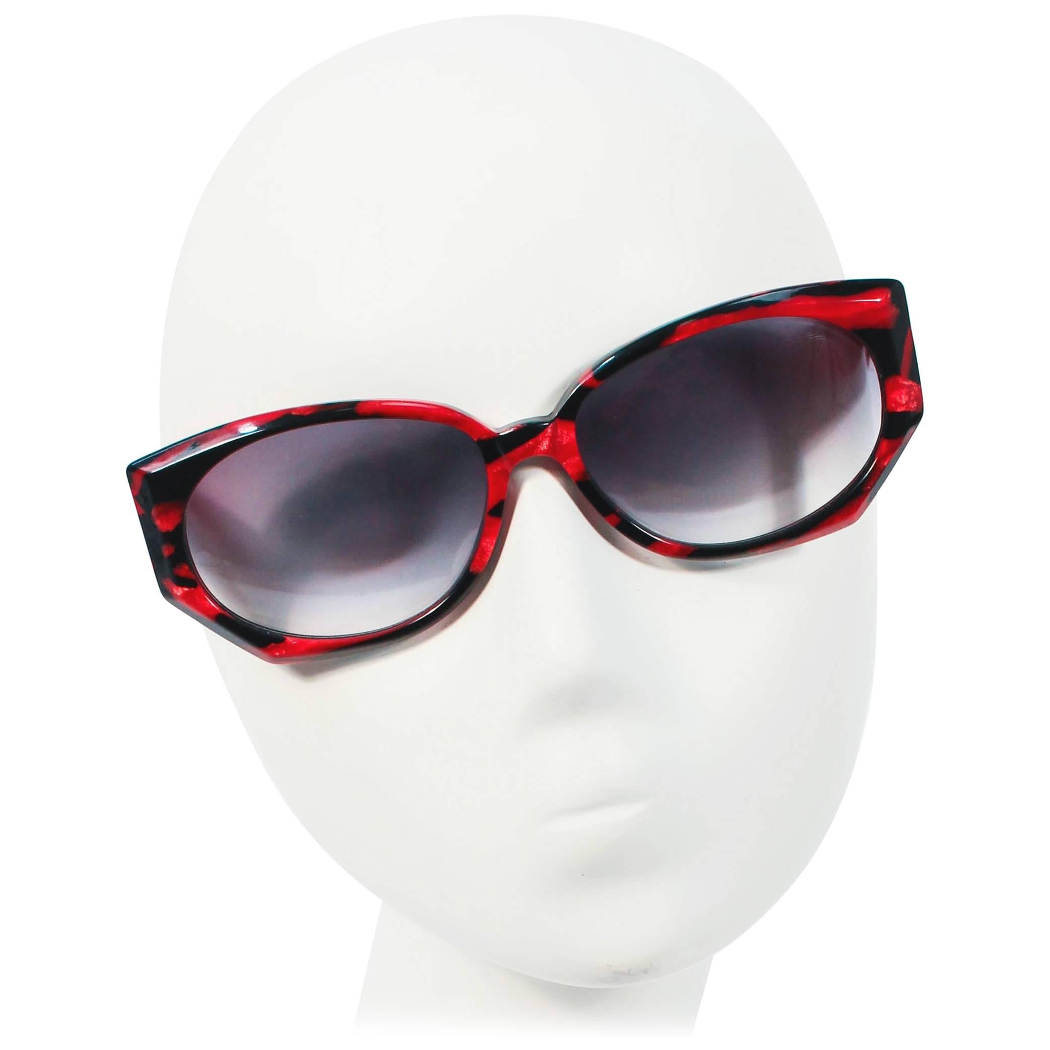 KRIZIA Vintage Black and Red Marbled Sunglasses Large Frame Italie en vente