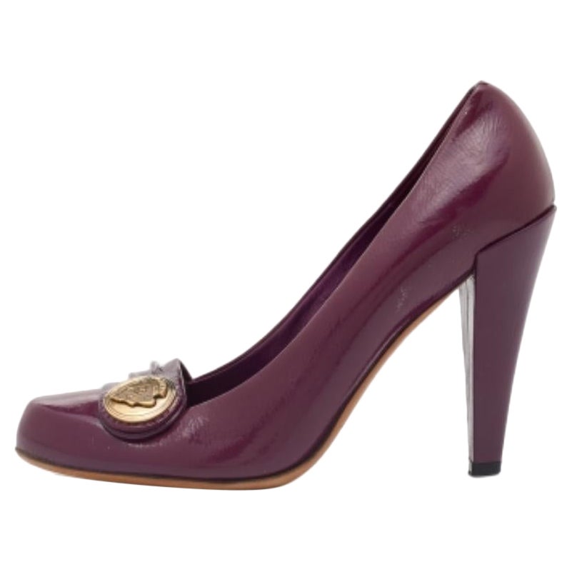 Bombas Gucci Hysteria de charol morado talla 39