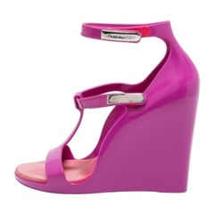 Louis Vuitton Lila Gummi Riemchen Keilsandalen Größe 37