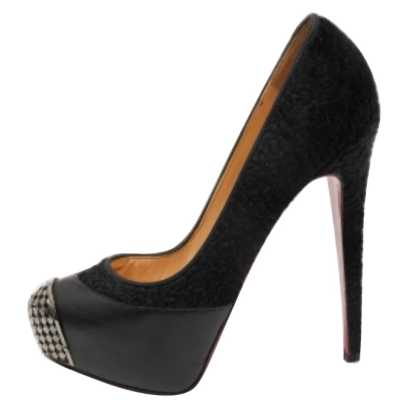 Christian Louboutin Bombas Maggie de piel negra y pelo de becerro Talla 38.5