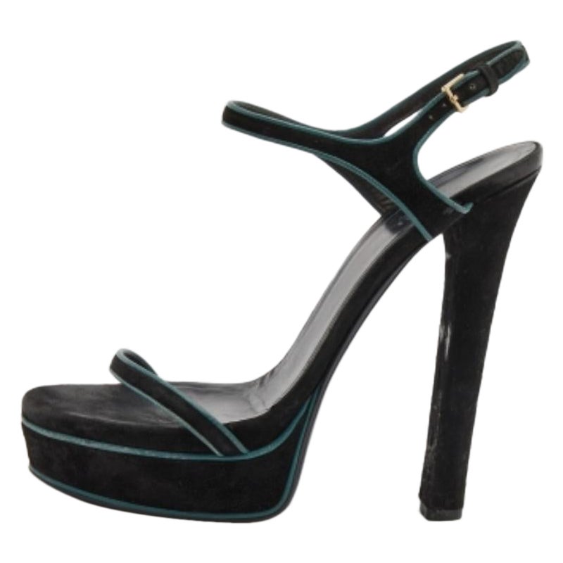 Gucci Schwarze Wildleder Plateausandalen mit Knöchelriemen Größe 37