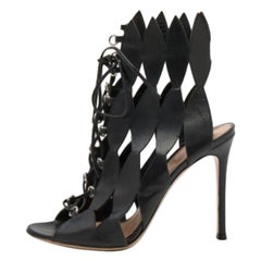 Gianvito Rossi Schwarz Cutout Leder Spitze Up Knöchelstiefeletten Größe 37