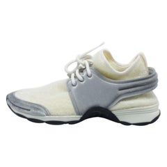 Chanel White/Grey Stretch Fabric and Corduroy CC Sneakers Taglia 40.5