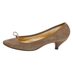 Repetto Zapatos de tacón de ante caqui con detalle de lazo talla 41
