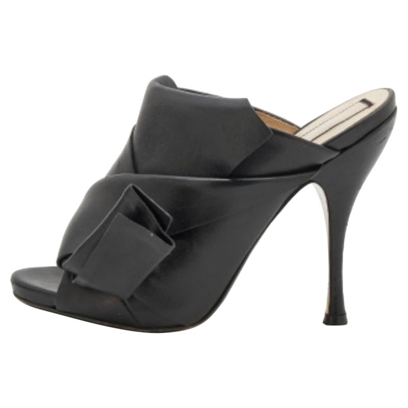 N°21 Black Leather Ronny Pleated Open Toe Mules Size 39 For Sale