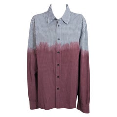 John Galliano - Camicia da uomo tinta in massa color rosso sangallo.
