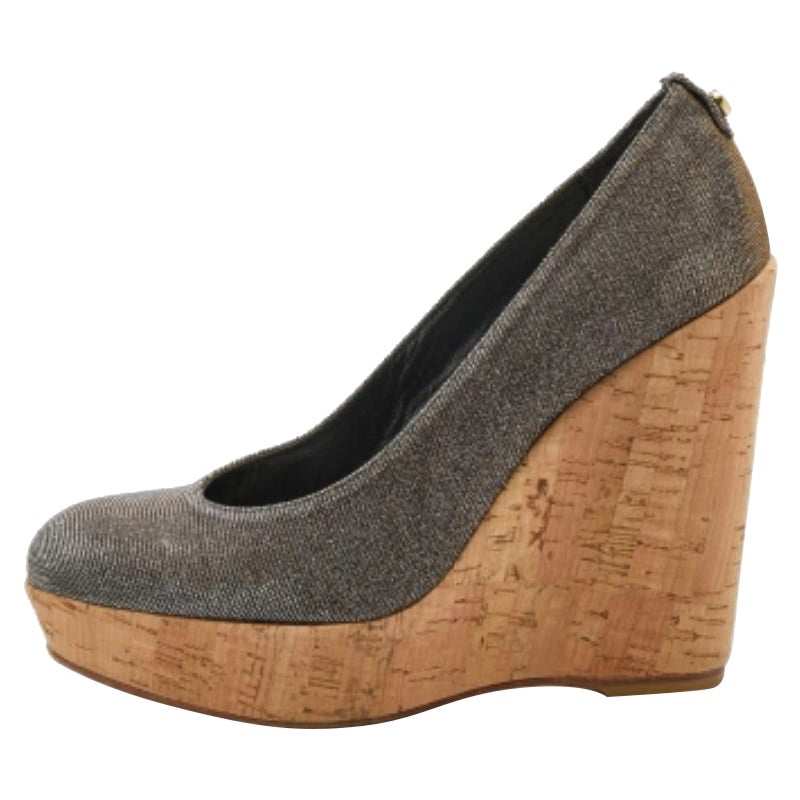 Stuart Weitzman Argento/Oro in tessuto lurex con zeppa in sughero Taglia 38,5 in vendita