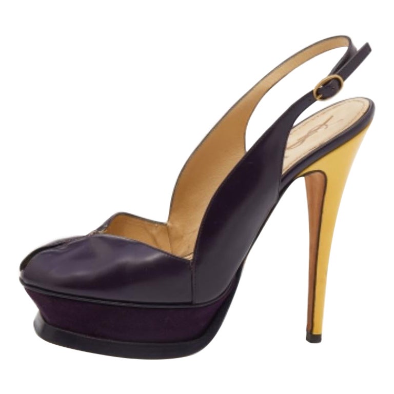 Yves Saint Laurent Sandali con piattaforma Peep Toe in pelle viola Taglia 38 in vendita