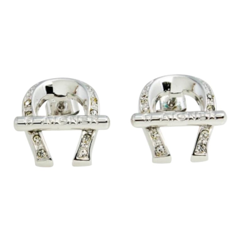 Aigner - Boucles d'oreilles logo en cristal argenté en vente