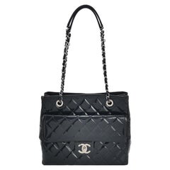Chanel Coco Chanel Brillo Bolso Pequeño Charol Acolchado Azul Marino Herrajes Plateados 2014-1