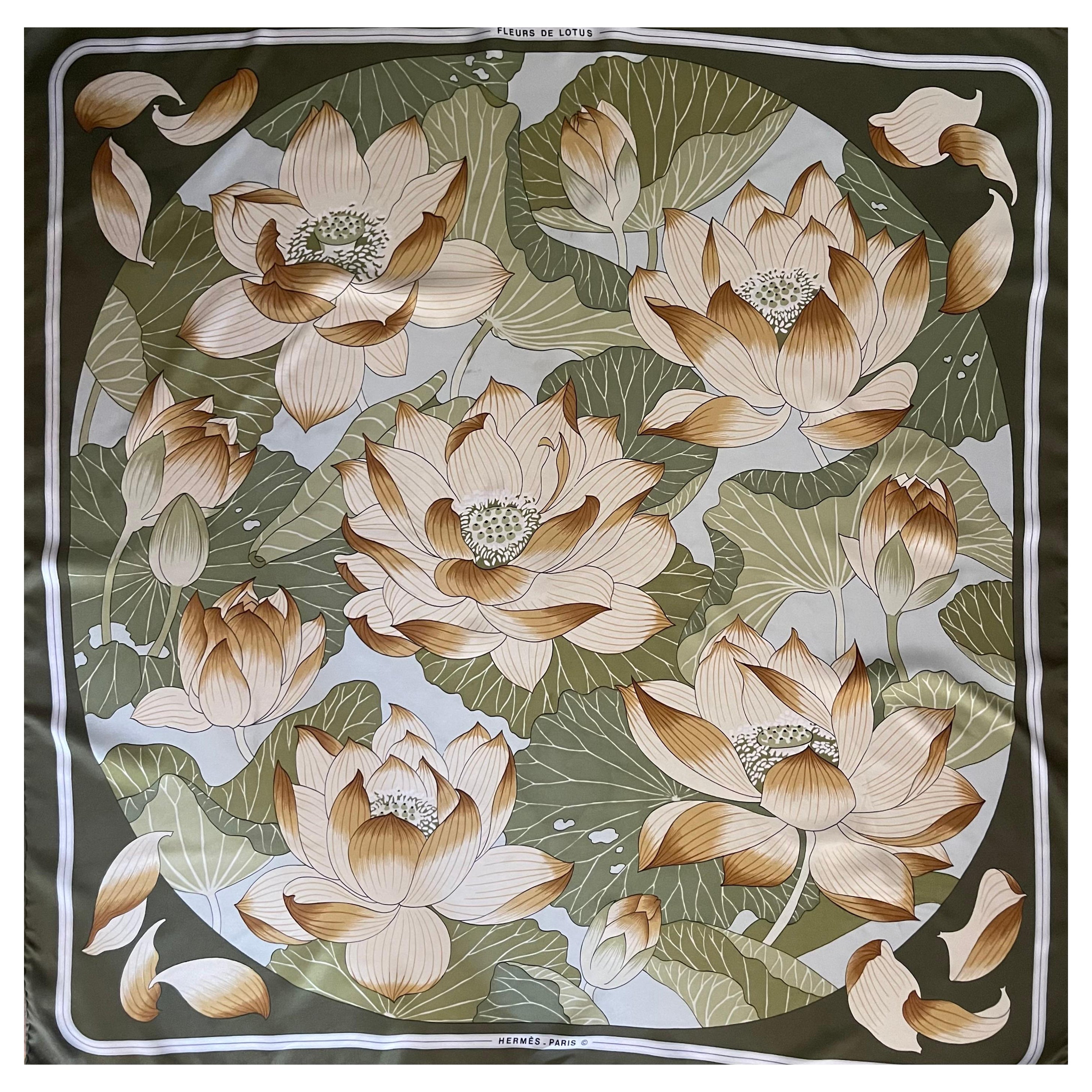 Hermès Seidenschal "Fleur De Lotus" 1985 im Angebot