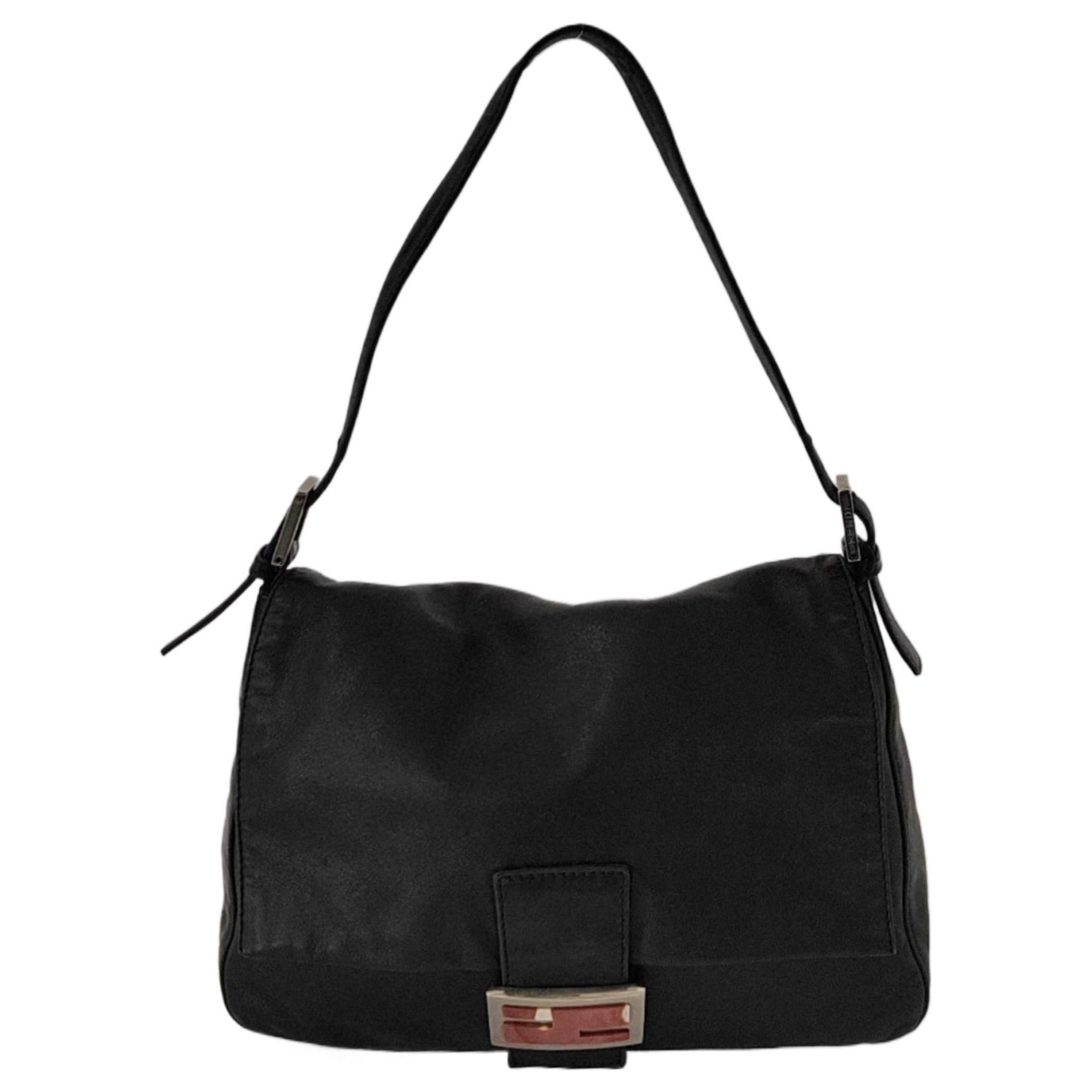 Fendi Mamma Baguette Piel de cordero negra Hebilla roja esmaltada