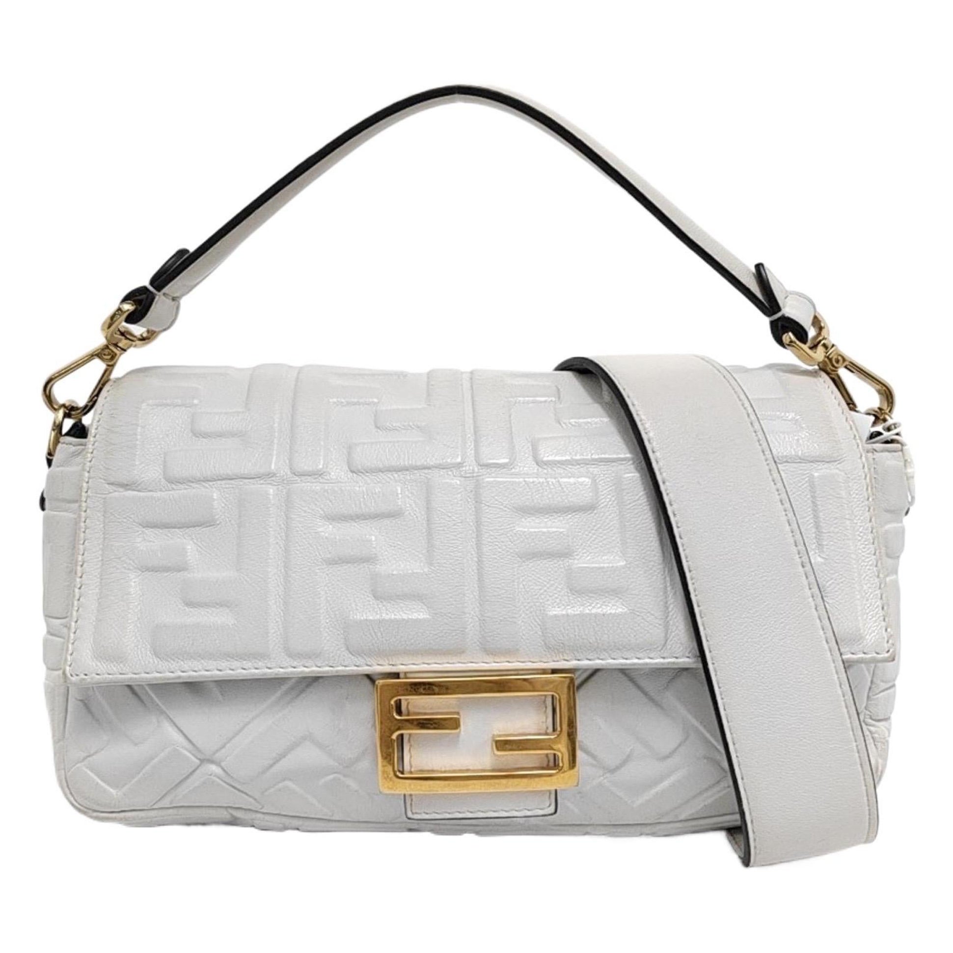 Fendi Baguette Weiße Umhängetasche aus Lammfell und Leder Medium