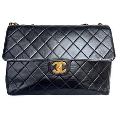 Chanel Vintage Classic Maxi Flap Cuir d'agneau noir Giant CC 24 Gold Hardwar