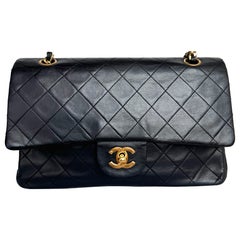 Chanel Classic Flap Vintage en cuir d'agneau noir avec accessoires en or 24k 1989-1
