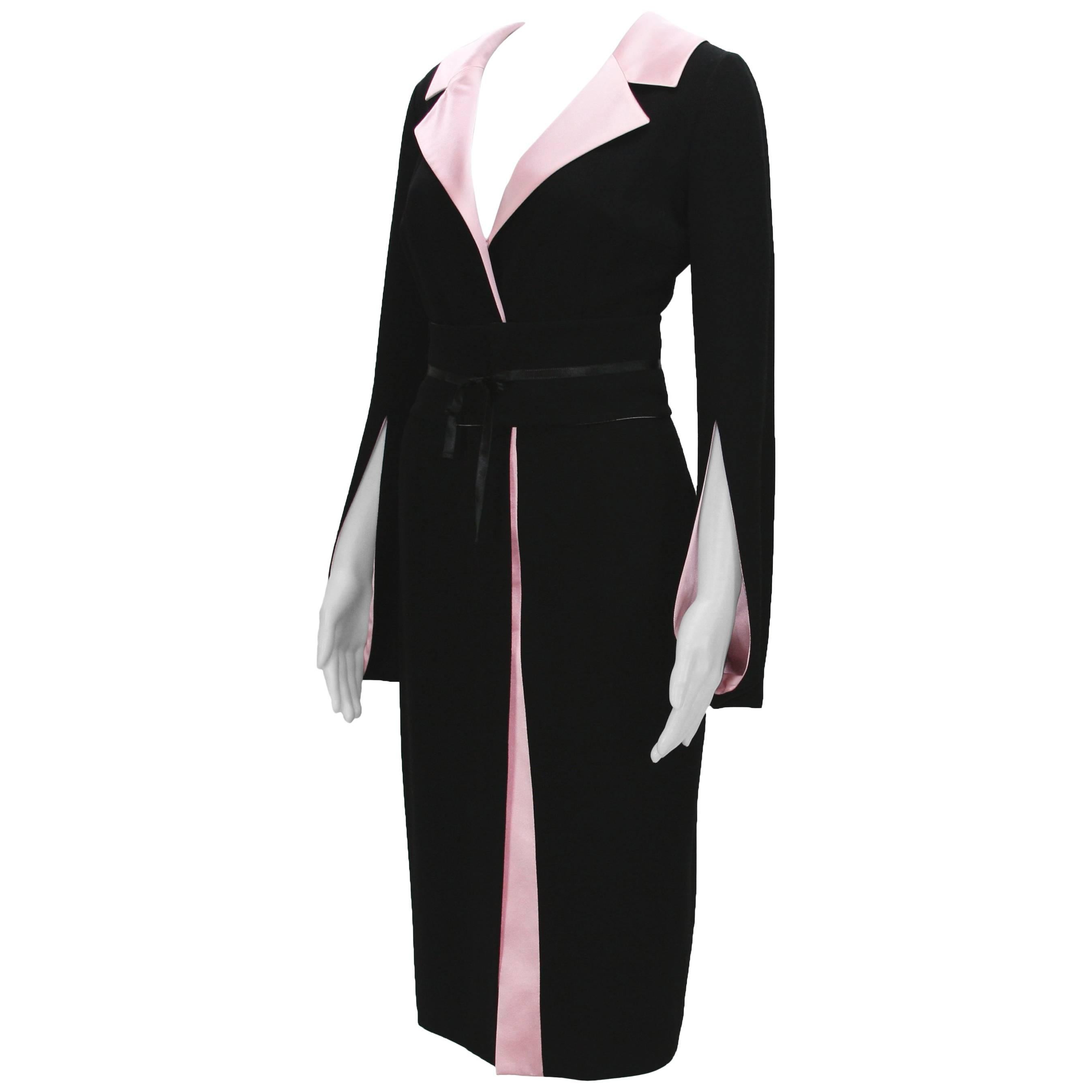 Balmain 80's Classic Black Wool Silk Unique Sleeves Dress w / Belt Fr. 36 - US 4 en vente