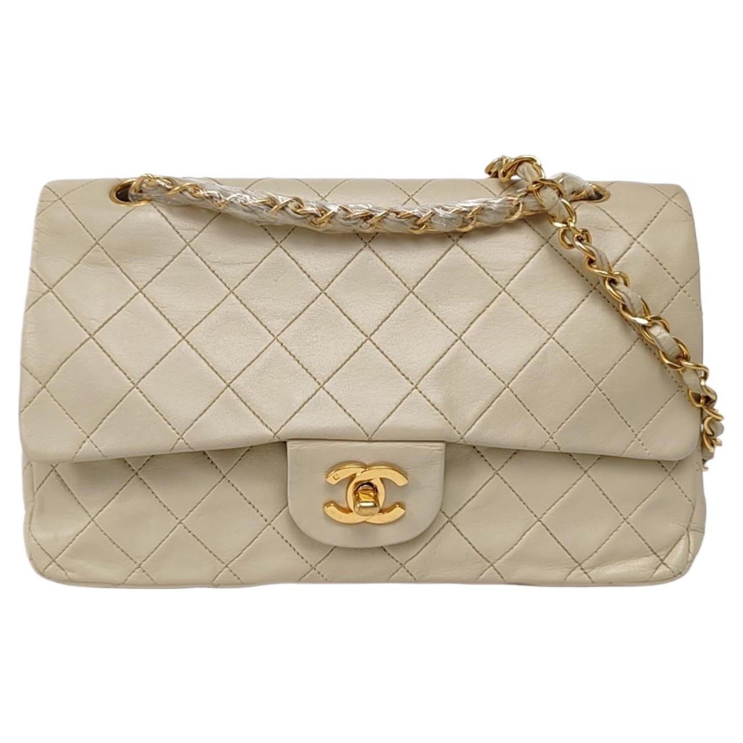 Chanel Classic Flap Medium Light Beige Lambskin Leather with Gold Hardware 1991- en vente