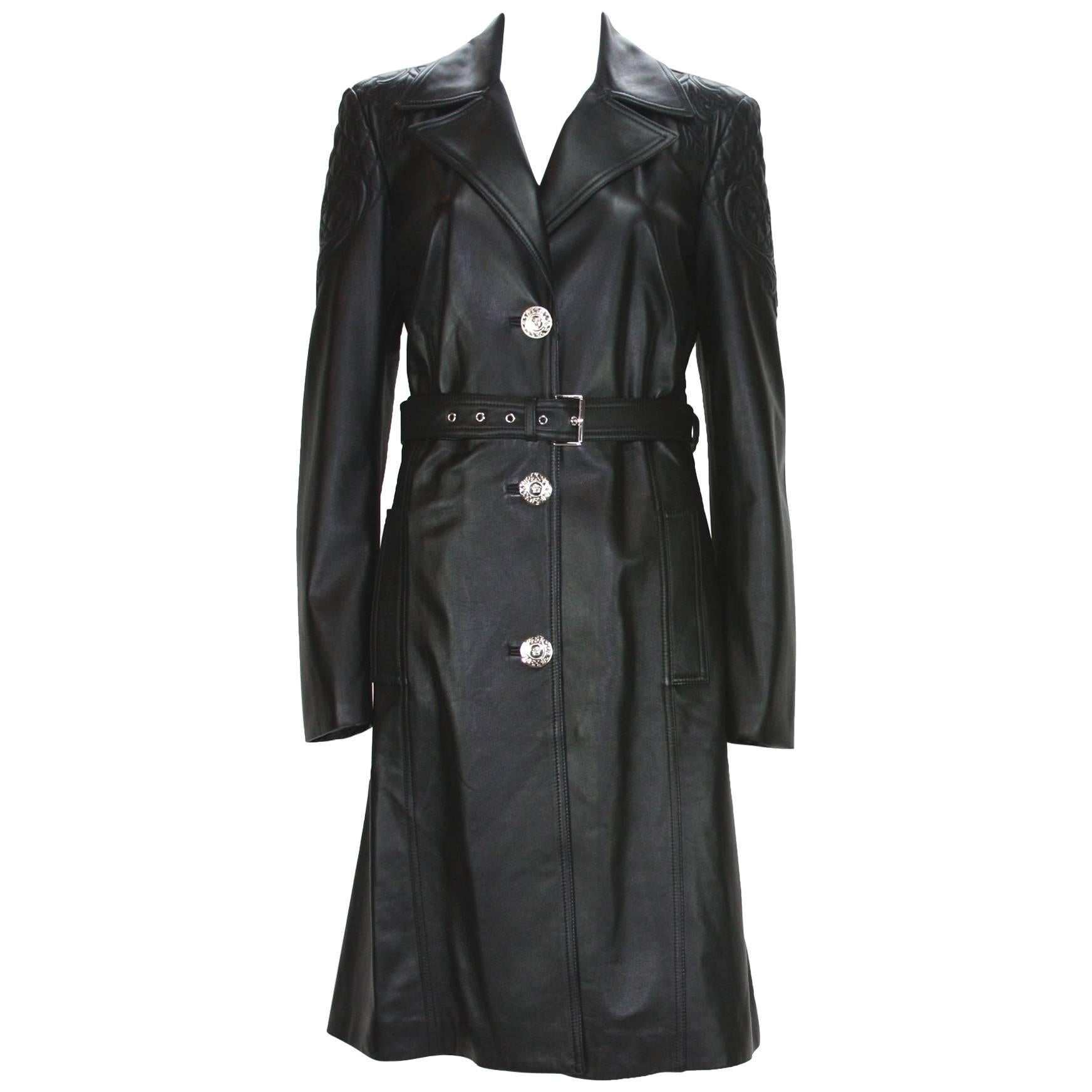 New Versace $7725 Quilted Black Soft Leather Women's Trench Coat with Belt It 46 For Sale