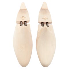 BERLUTI Pair nude wooden carved logo shoe tree shape holder UK8 EU42