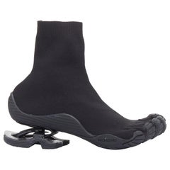 Balenciaga Vibram Toe in tessuto nero con cinque dita di scarpe da ginnastica alte in maglia EU37