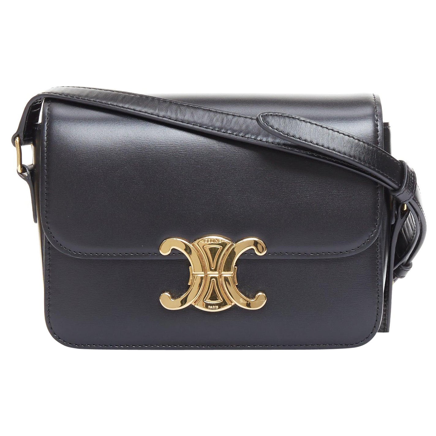 Celine Teen Triomphe, sac à bandoulière en cuir de veau noir brillant, logo anagramme doré en vente