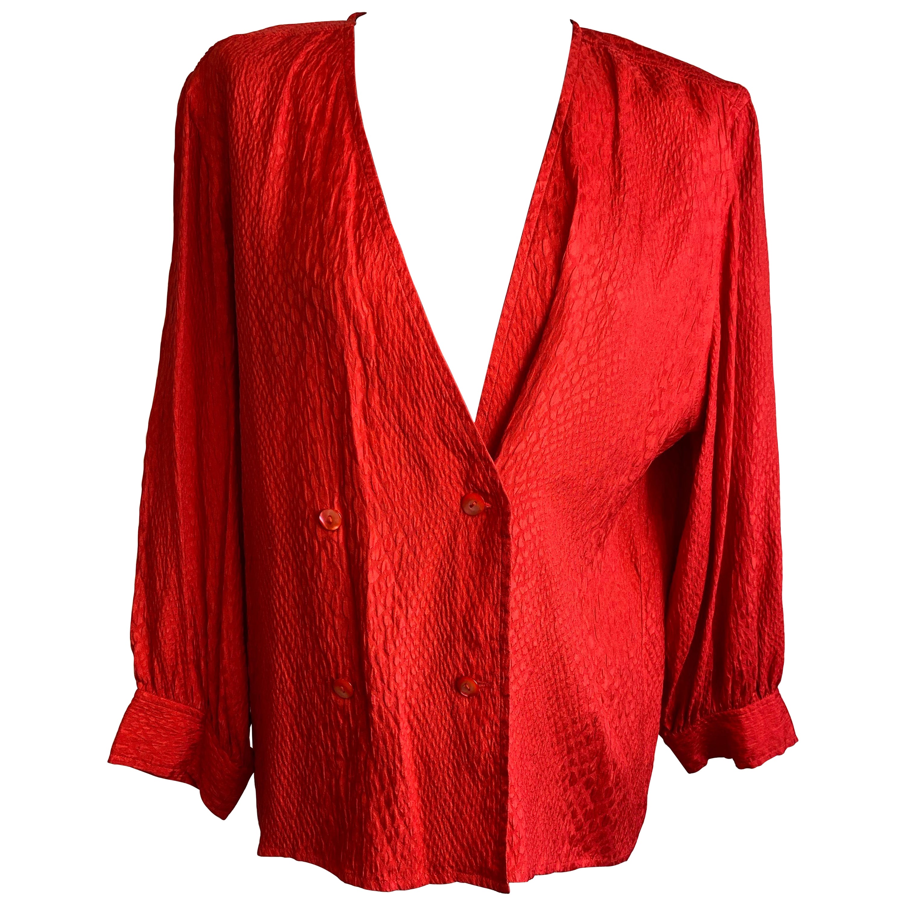 Chemise rouge Yves Saint Laurent. en vente