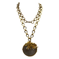 Collar vintage de latón dorado