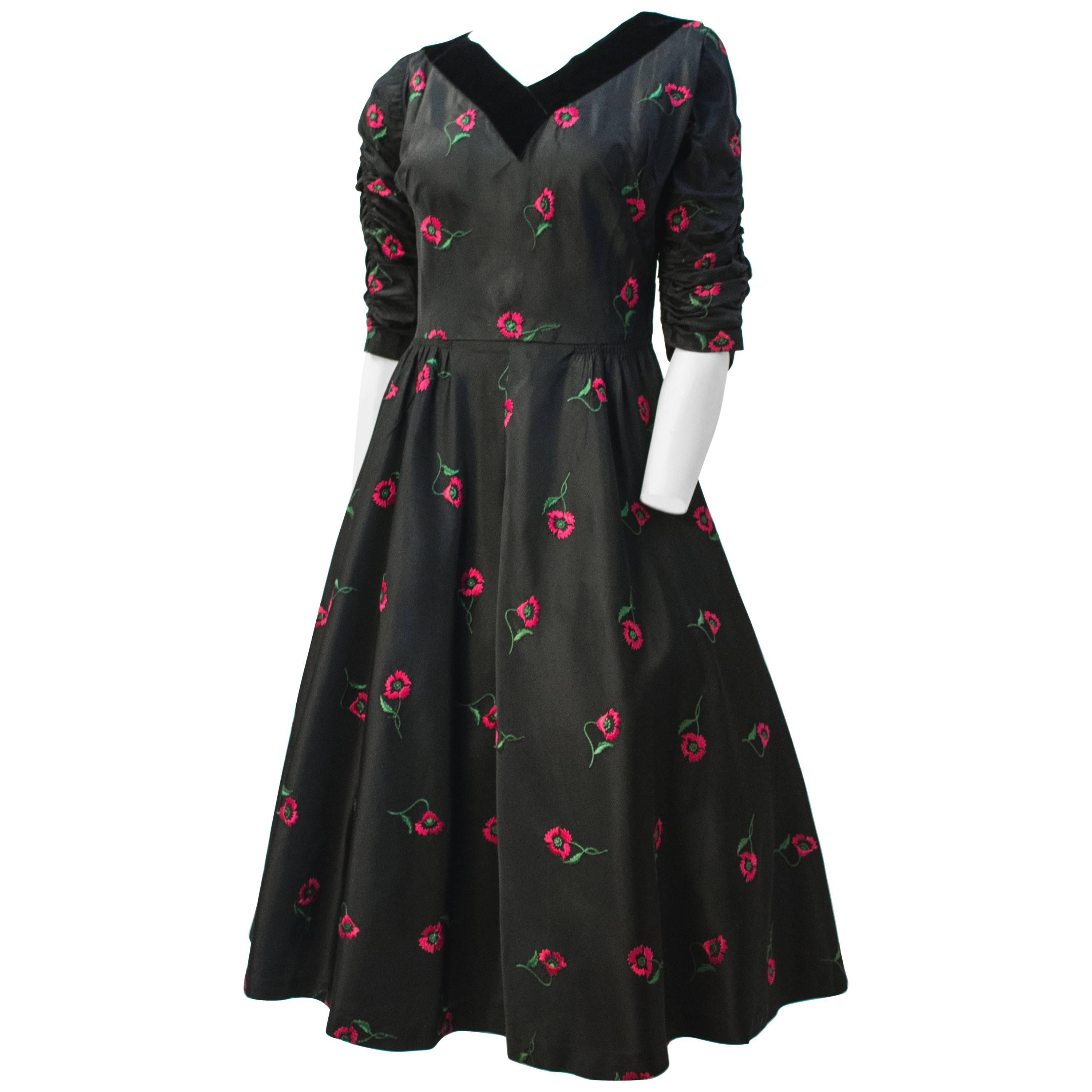 50s Poppy Dress with Velvet Collar