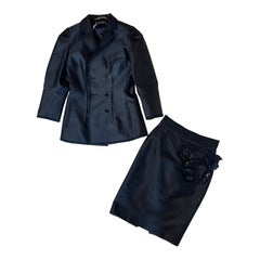 Dolce & Gabbana Blazer und Rock Set.