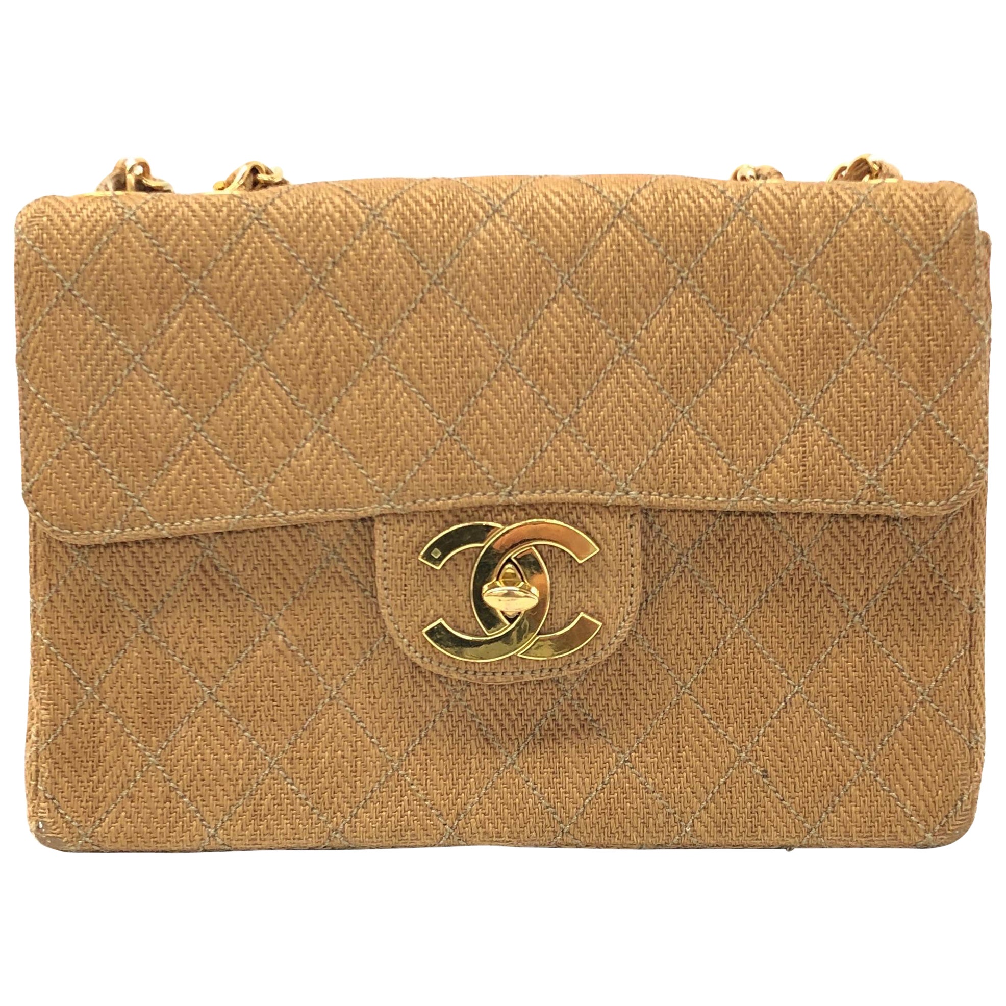 Chanel Vintage Classic Maxi Single Flap Brown Braided Raffia Canvas Diamond Stit en vente