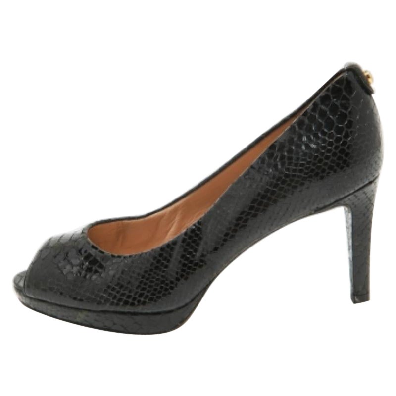 Stuart Weitzman - Escarpins à plateforme en cuir noir embossé python - Taille 40