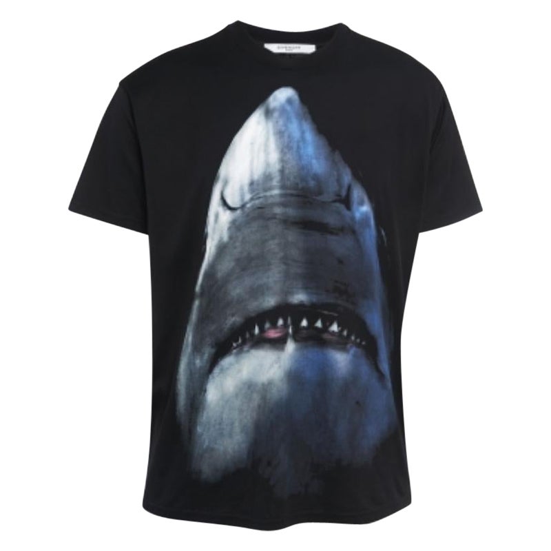 Givenchy Camiseta negra de algodón con estampado de tiburón S en venta