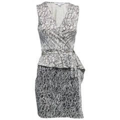 Diane von Furstenberg - Vestito a portafoglio senza maniche in maglia di seta stampata color crema/blu navy S