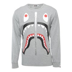 A Bathing Ape Camiseta de manga larga de algodón con estampado de tiburón gris y cuello redondo L