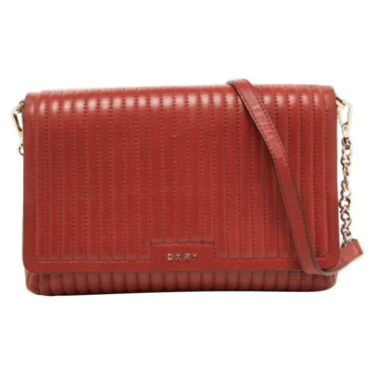 DKNY Borsa a tracolla con patta Gansevoort in pelle trapuntata marrone Brique