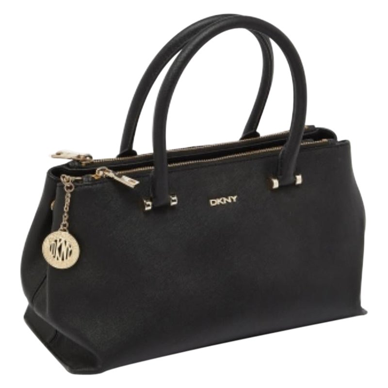 DKNY Tote con zip Bryant Park in pelle saffiano nera
