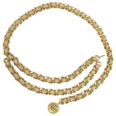 Vintage CHANEL beige leather chain belt with golden CC and mademoiselle charm. 10