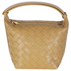 Bottega Veneta Nappa Pralina Scuro Intrecciato Candy Wallace