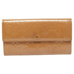 Louis Vuitton Noisette Monogram Vernis Sarah Wallet