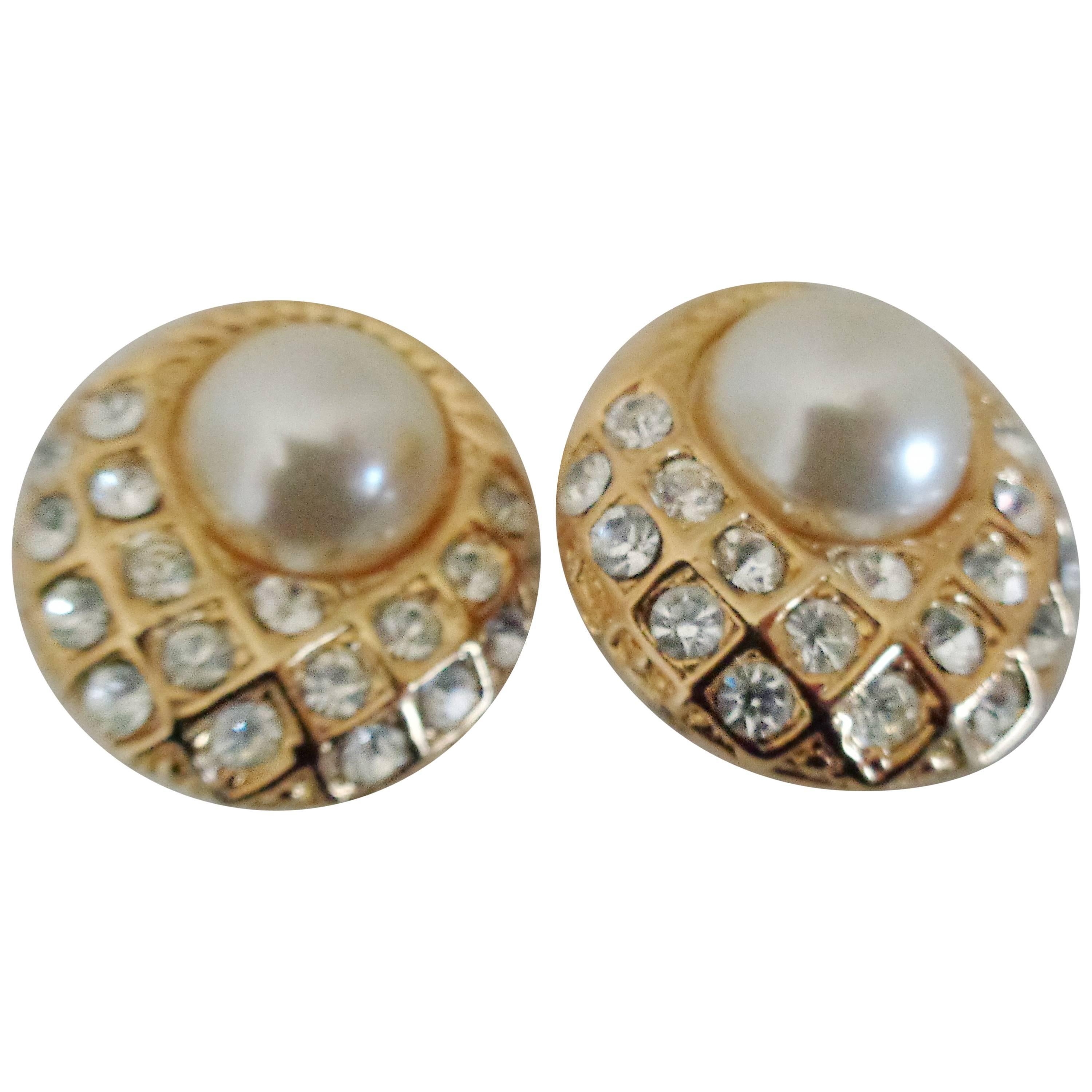 Gold tone faux white pearls with swarovski Clip on earrings For Sale