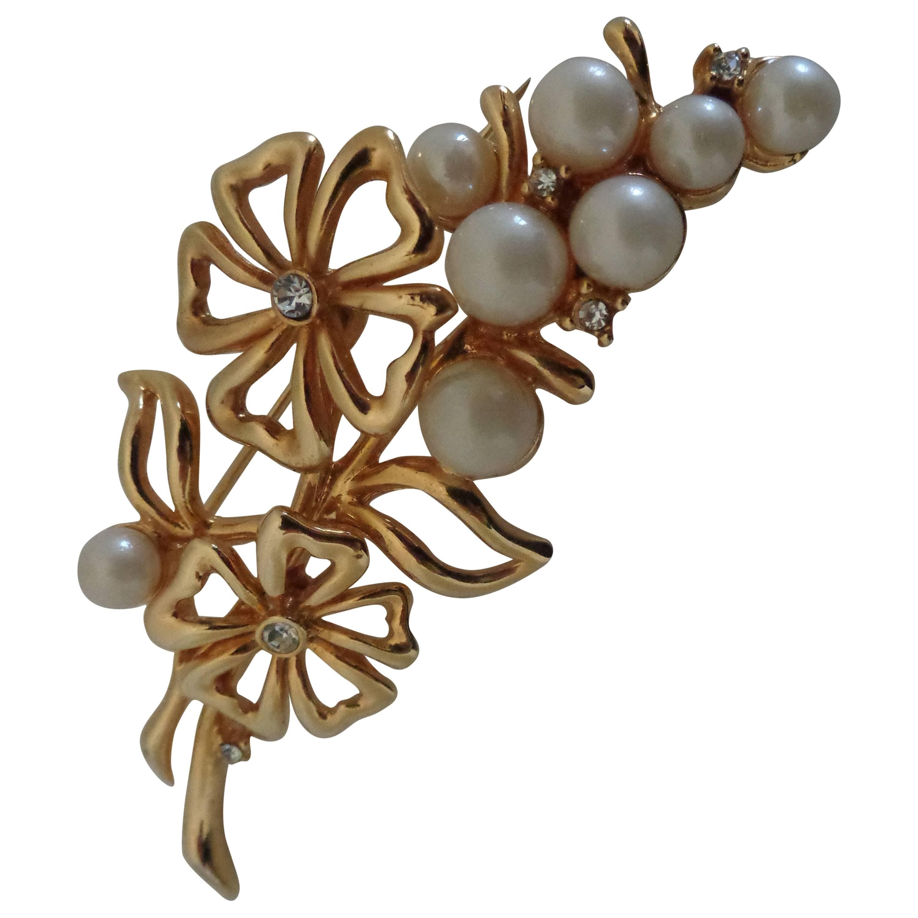 Gold Tone Faux Pearls Flowers Brooch Pin For Sale