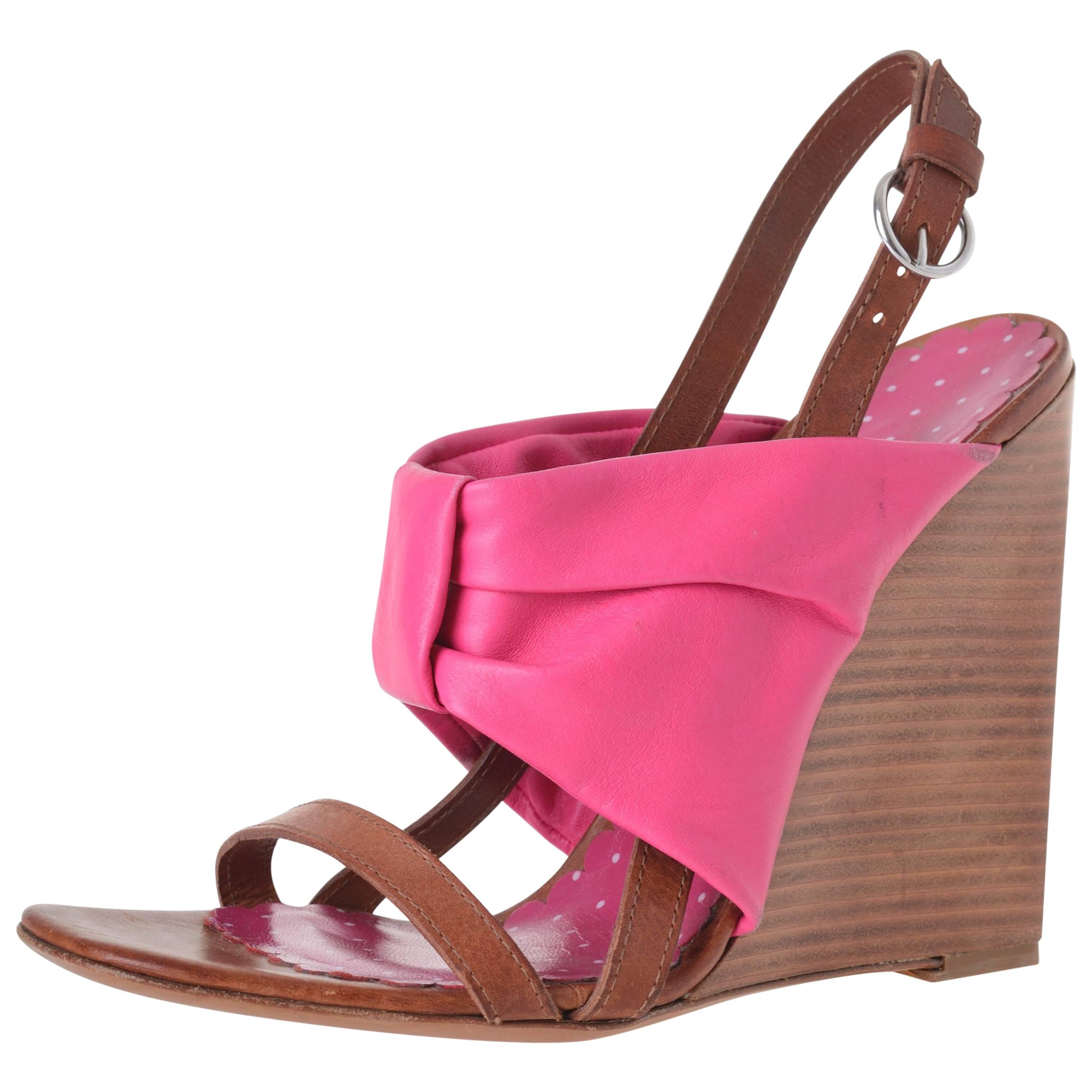 MOSCHINO Cheap & Chic Fuchsia Bow Wedge Sandals For Sale