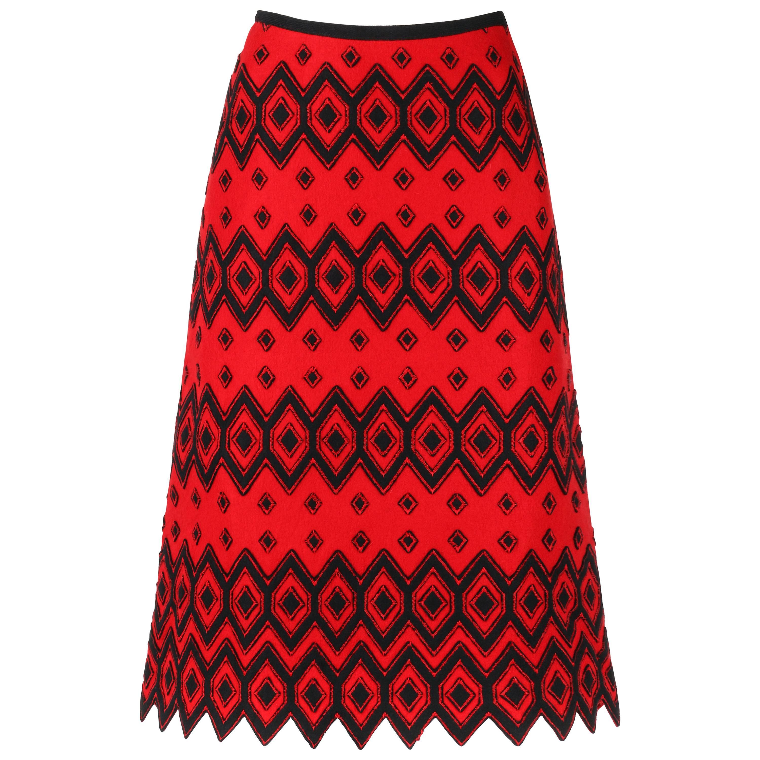 ANNE KLEIN c.1970's Red & Black Diamond Wool Felt A-line Skirt For Sale