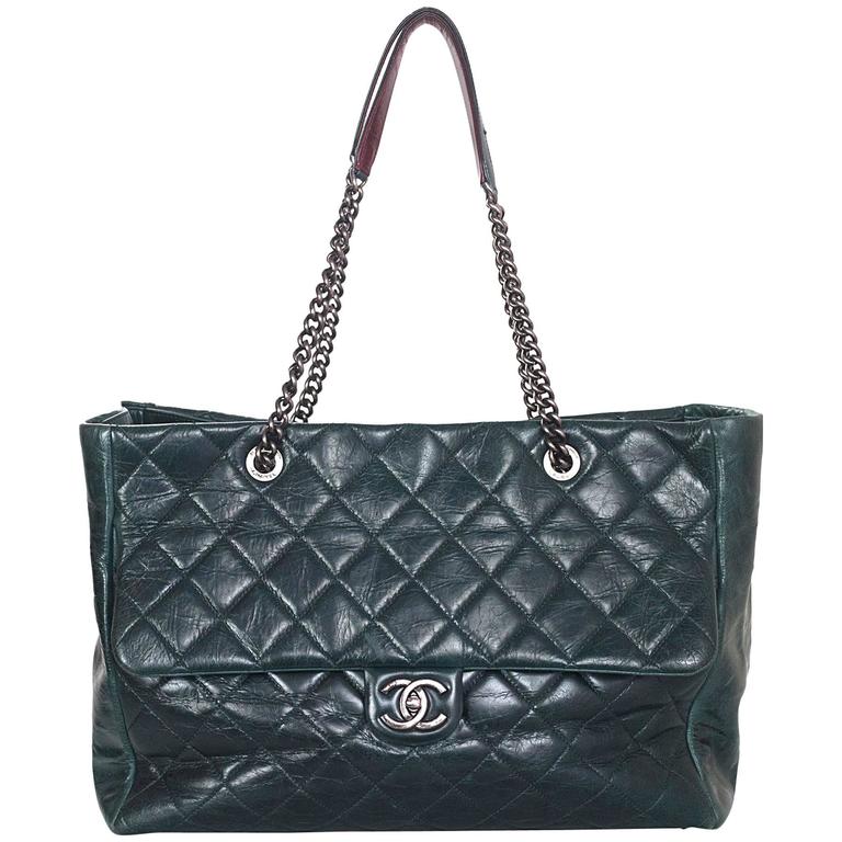 Chanel Green Distressed Leather Quilted CC Tote Bag For Sale at 1stDibs