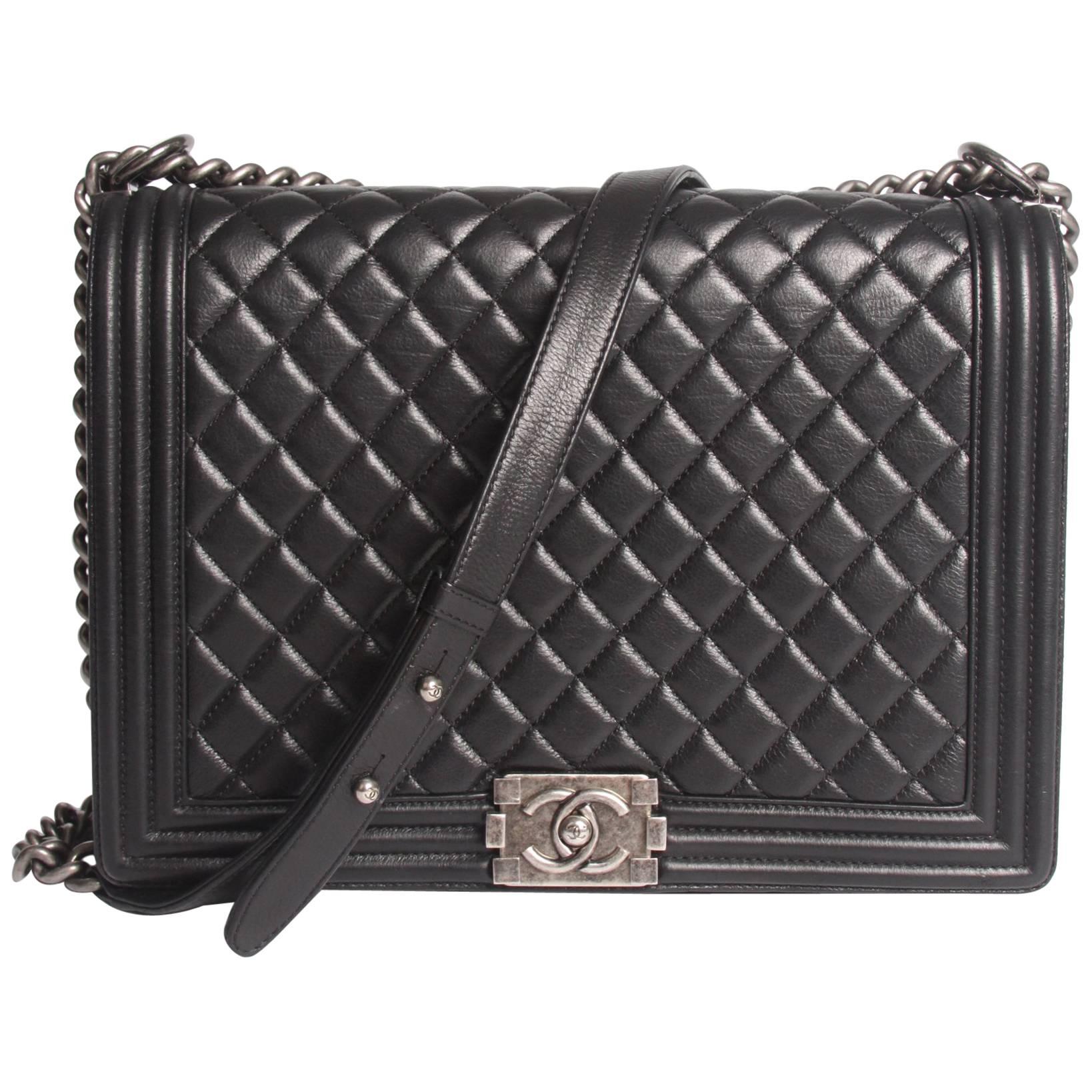 Chanel Boy Bag Large - black leather 