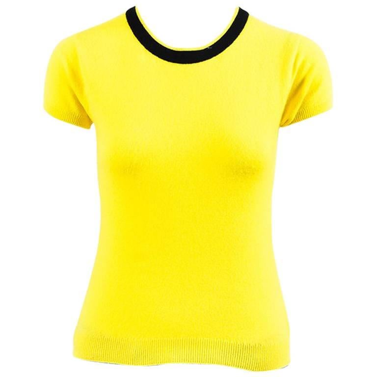 Chanel Boutique Vintage Yellow Black Cashmere Short Sleeve Sweater Top For Sale