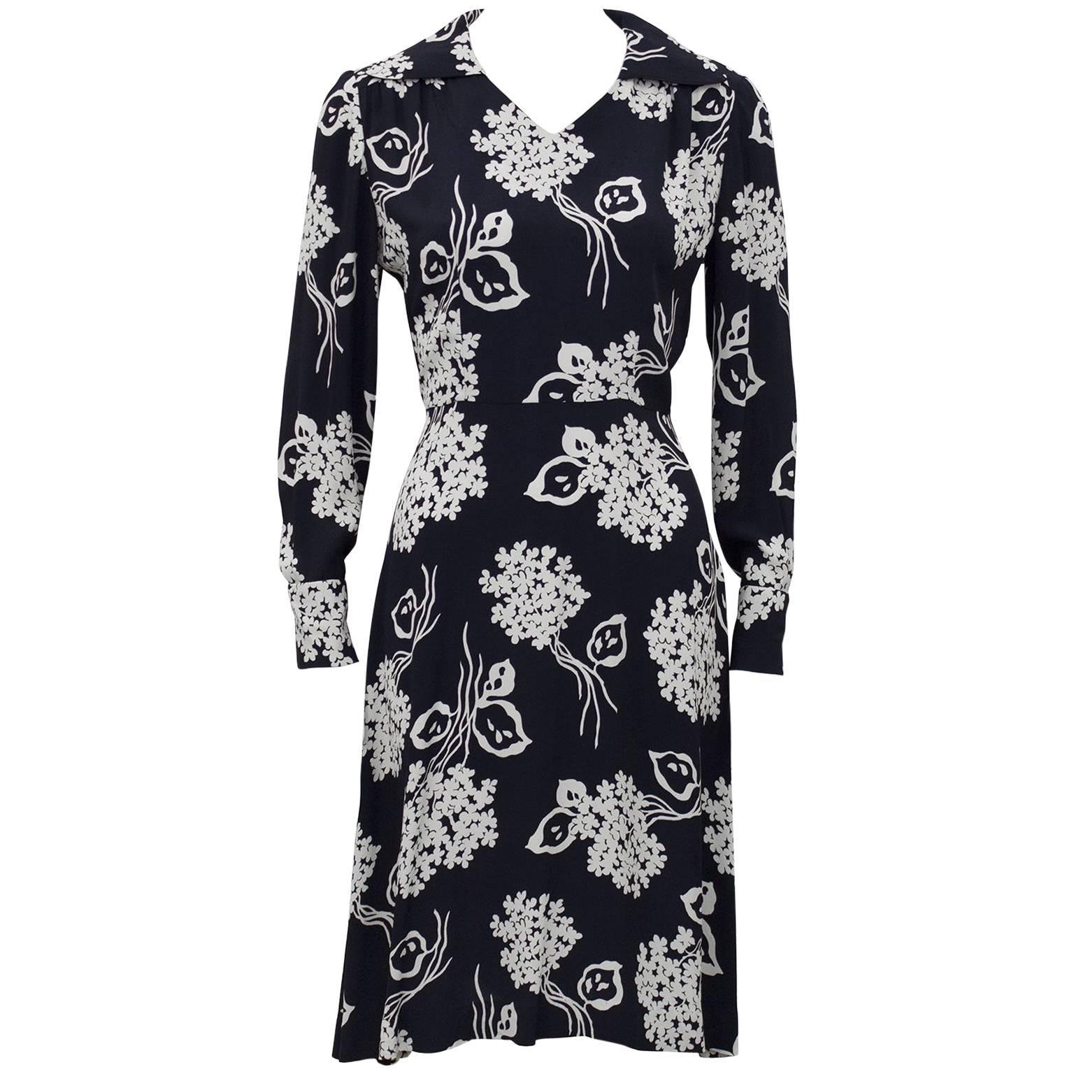 1940s Black and Cream Floral Rayon Dress For Sale