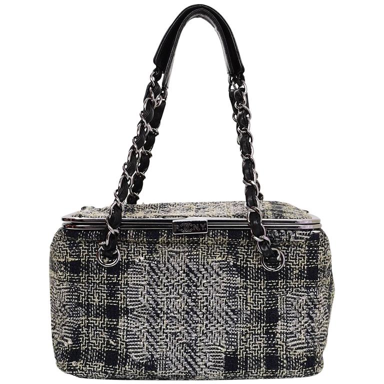 Chanel Paris/ New York Tweed Box Bag For Sale at 1stdibs